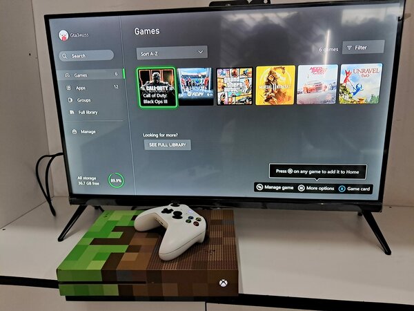 •Xbox One S 1TB