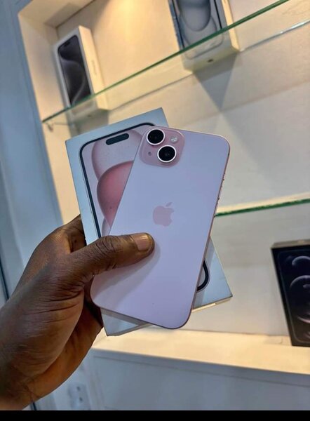 iPhone 15 Rose
