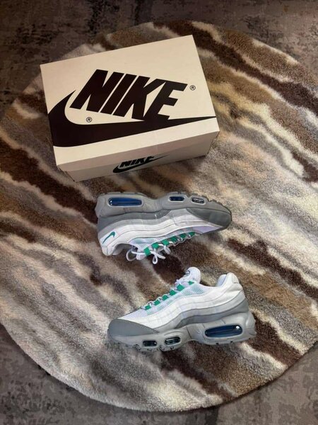 Nike Air Max 95 Sneakers