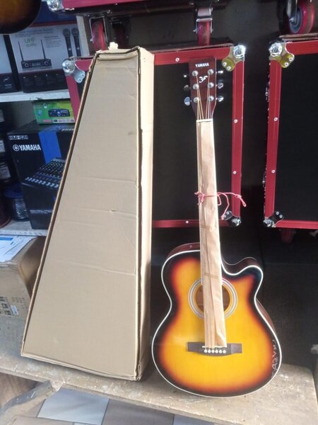 Guitare acoustique électro