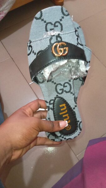Ladies slippers