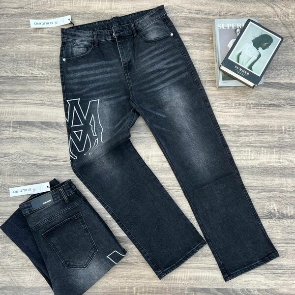 Baggy jeans