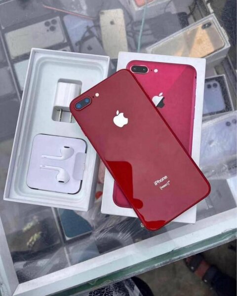 iPhone  8 plus Rouge