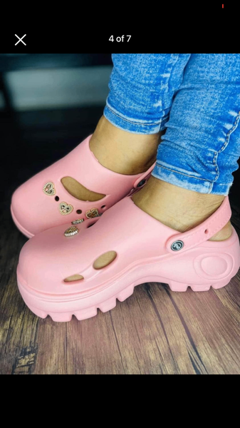 High base sandals