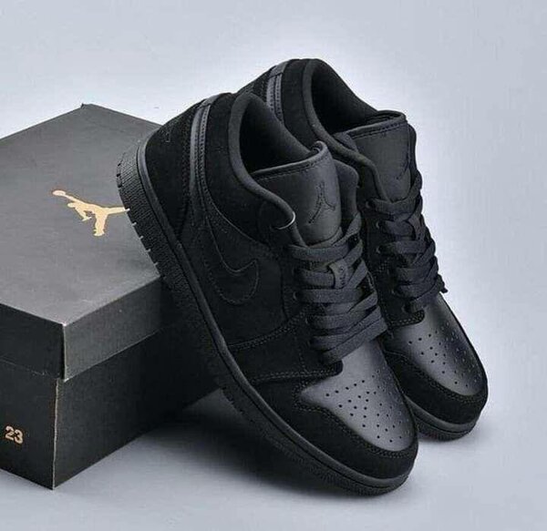 Chaussures de sport noires élégantes