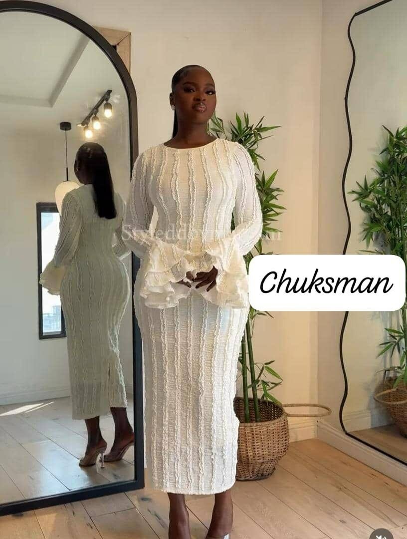Robe élégante en dentelle