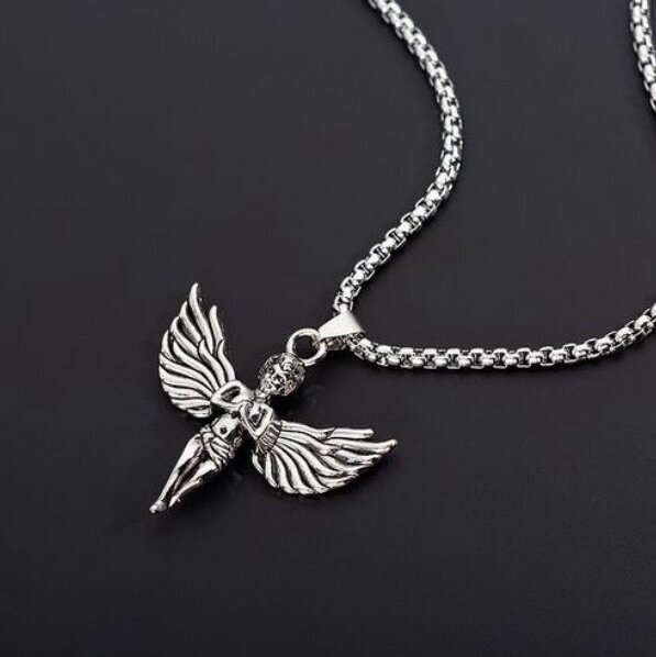 Chaîne homme avec pendentif