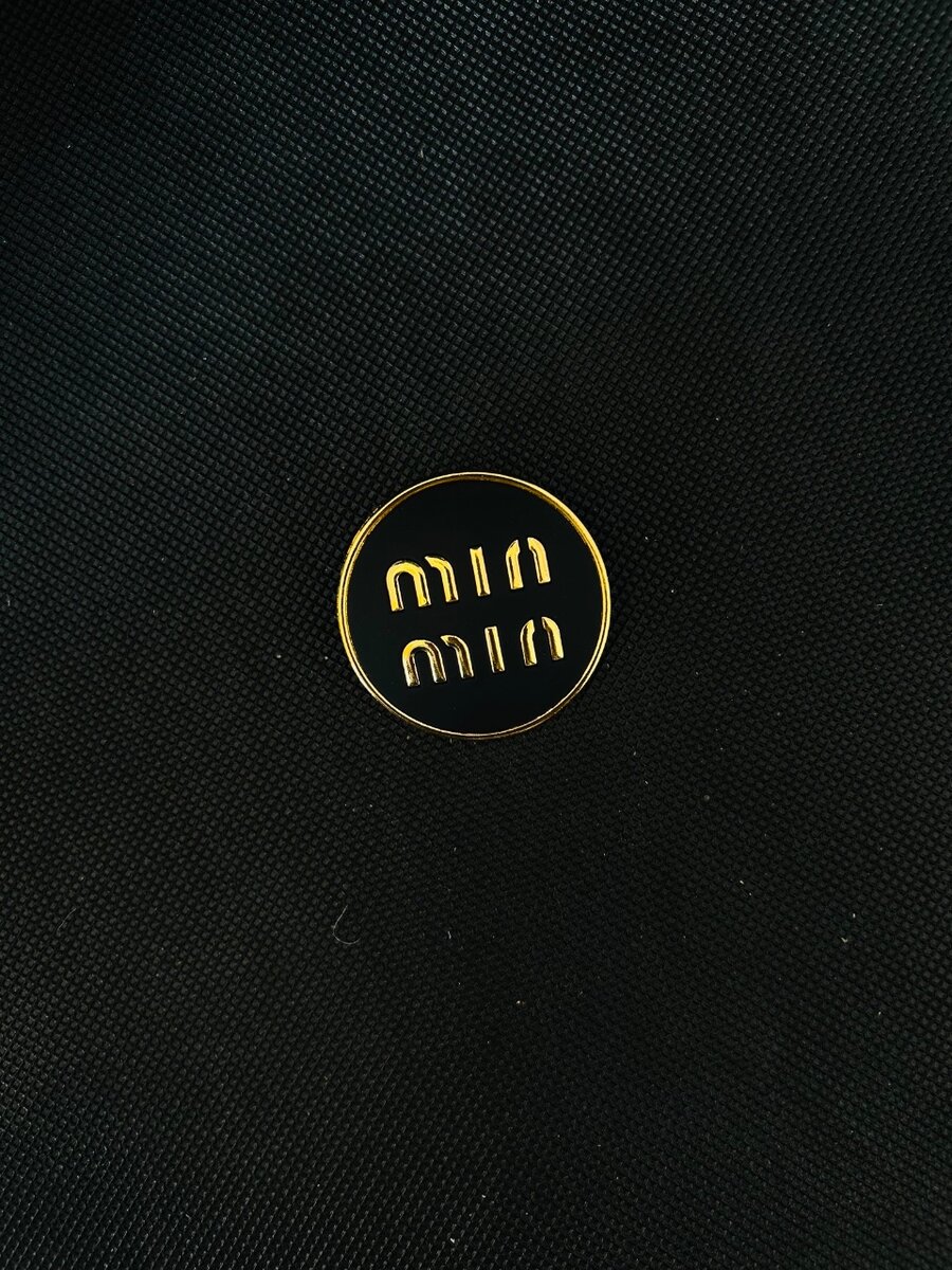 Broches de marque