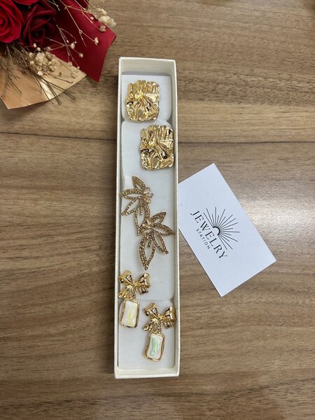 Earrings set