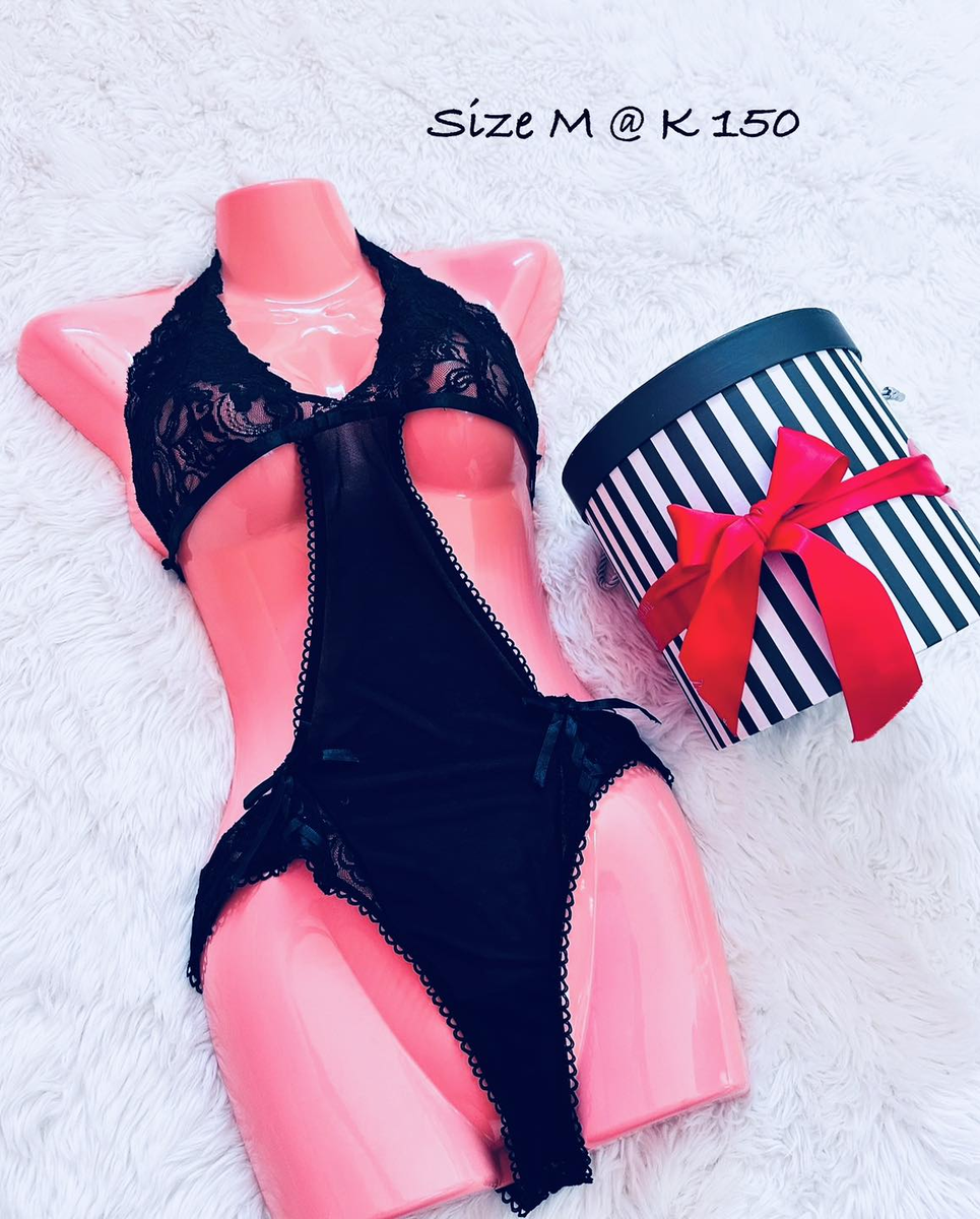 Lingerie noir