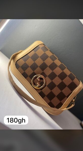 Ladies hand bag