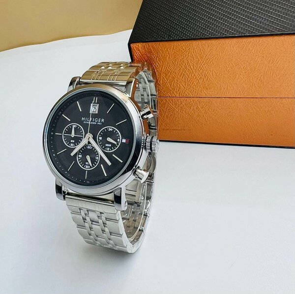 Montre élégante en acier inoxydable