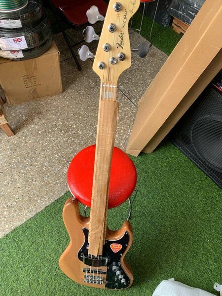 Lead active Guitar