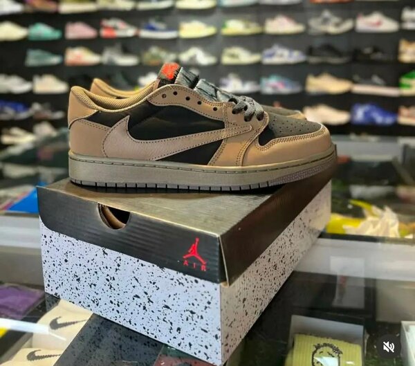 AIR JORDAN 1