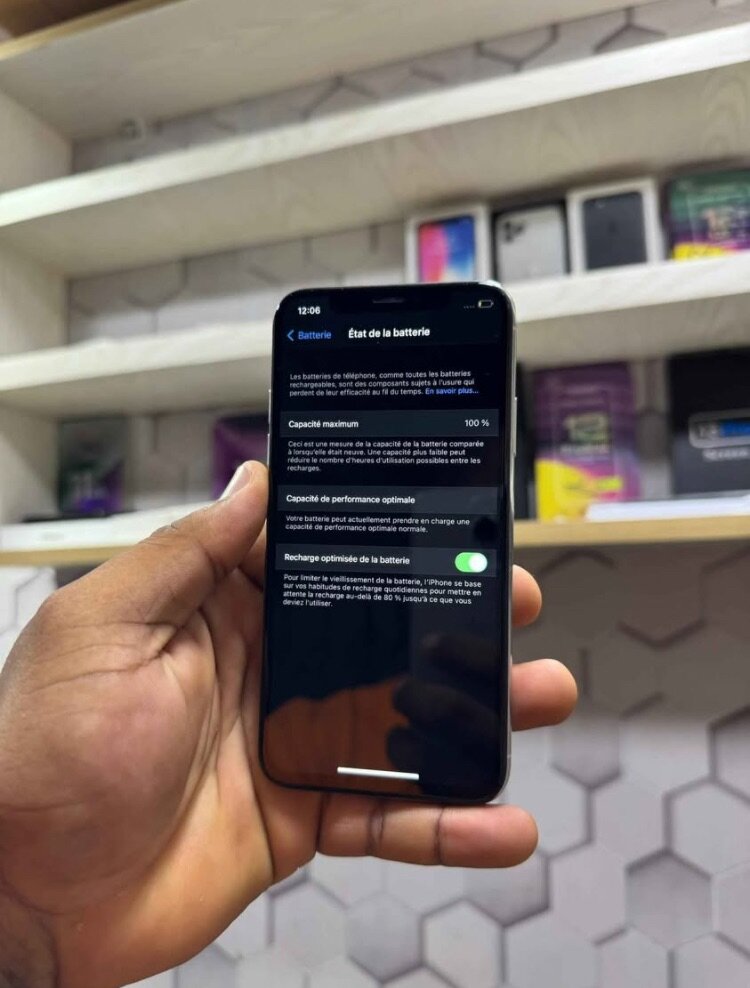 iPhone X - Écran Retina HD