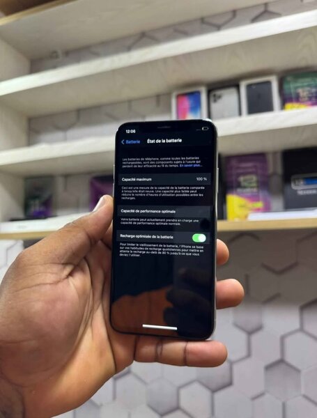 iPhone X - Écran Retina HD