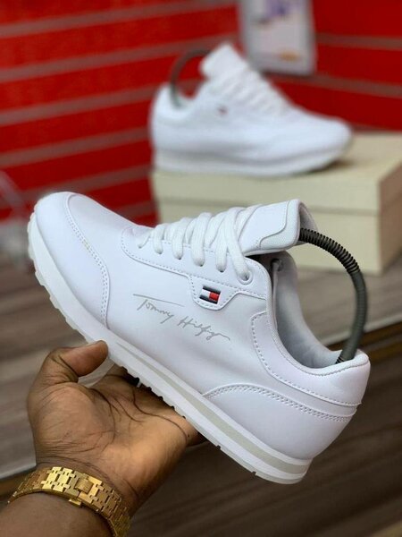 Tommy Hilfiger