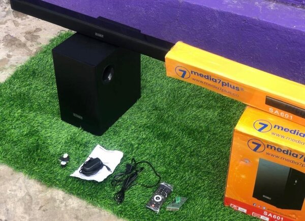 Media 7 plus sound bar and woo