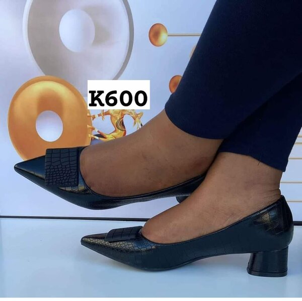 Kitten heels