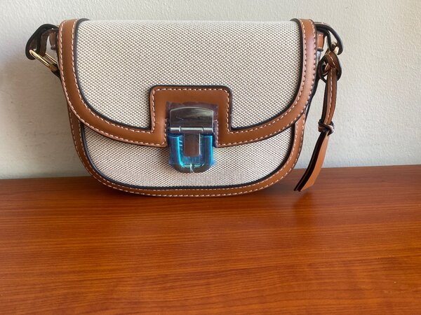 Hand bag