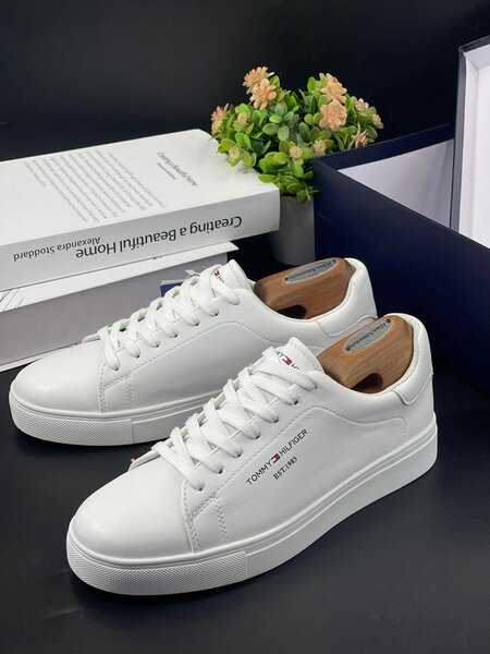TOMMY CLASSIC WEAR