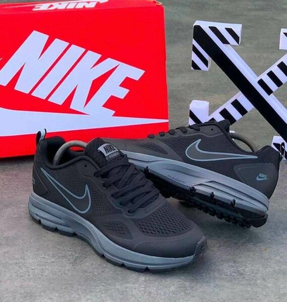 Baskets Nike Air noires