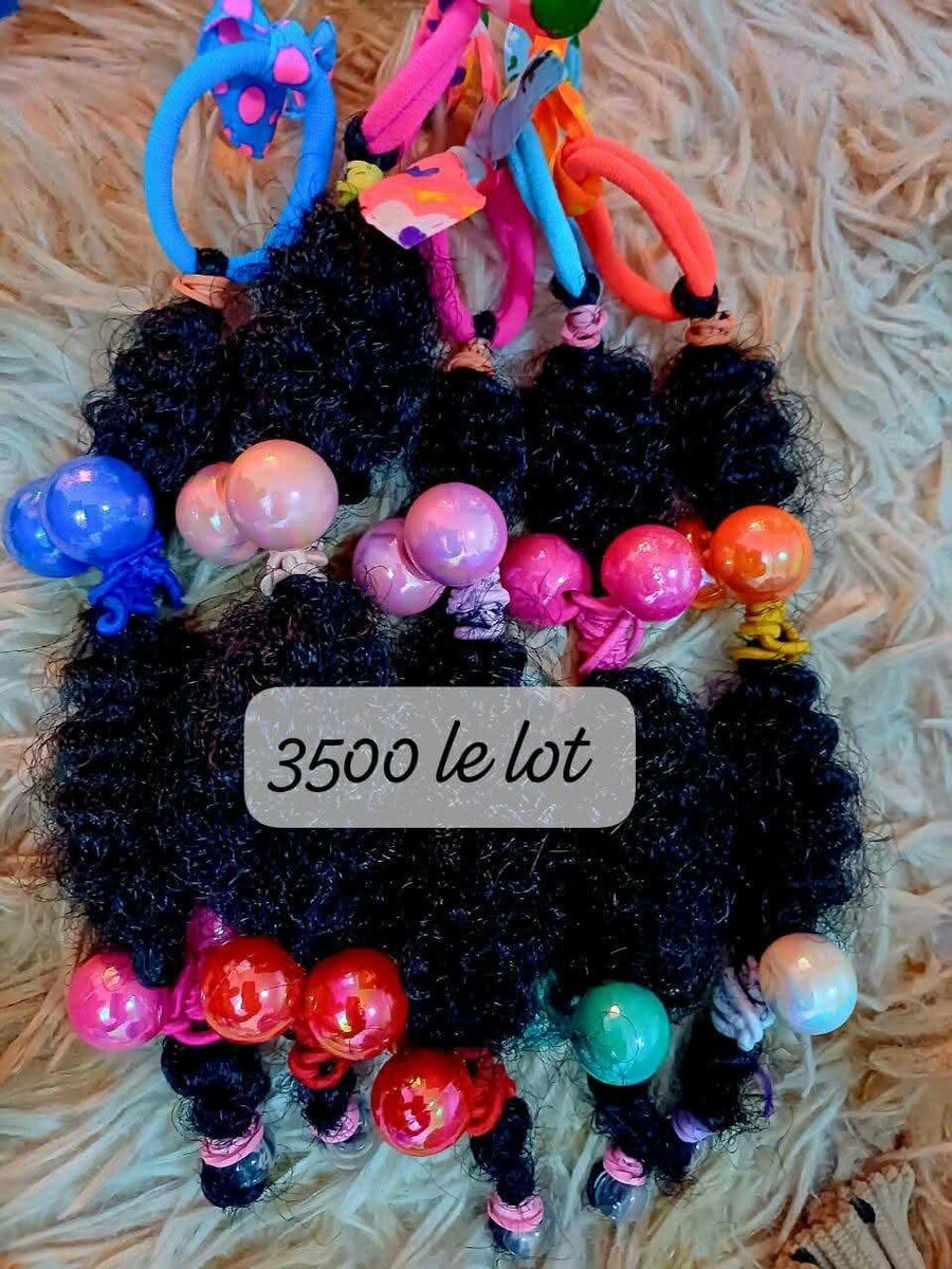 Postiches en lot