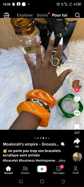 EK BOUTIQUE 