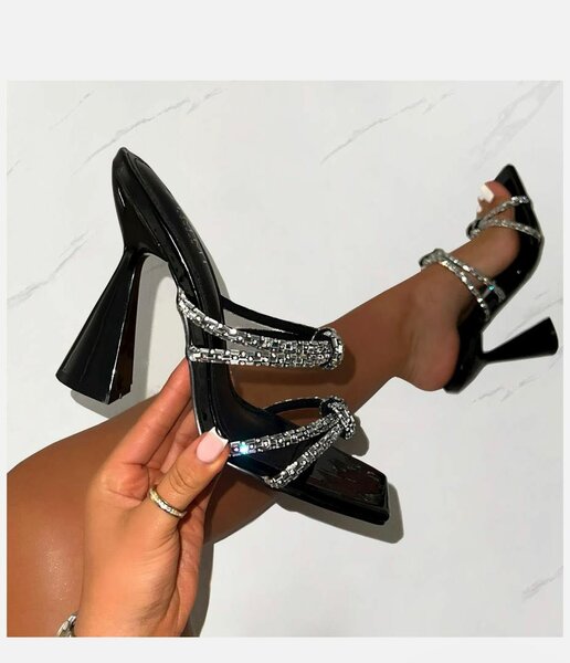 SIMMI LONDON