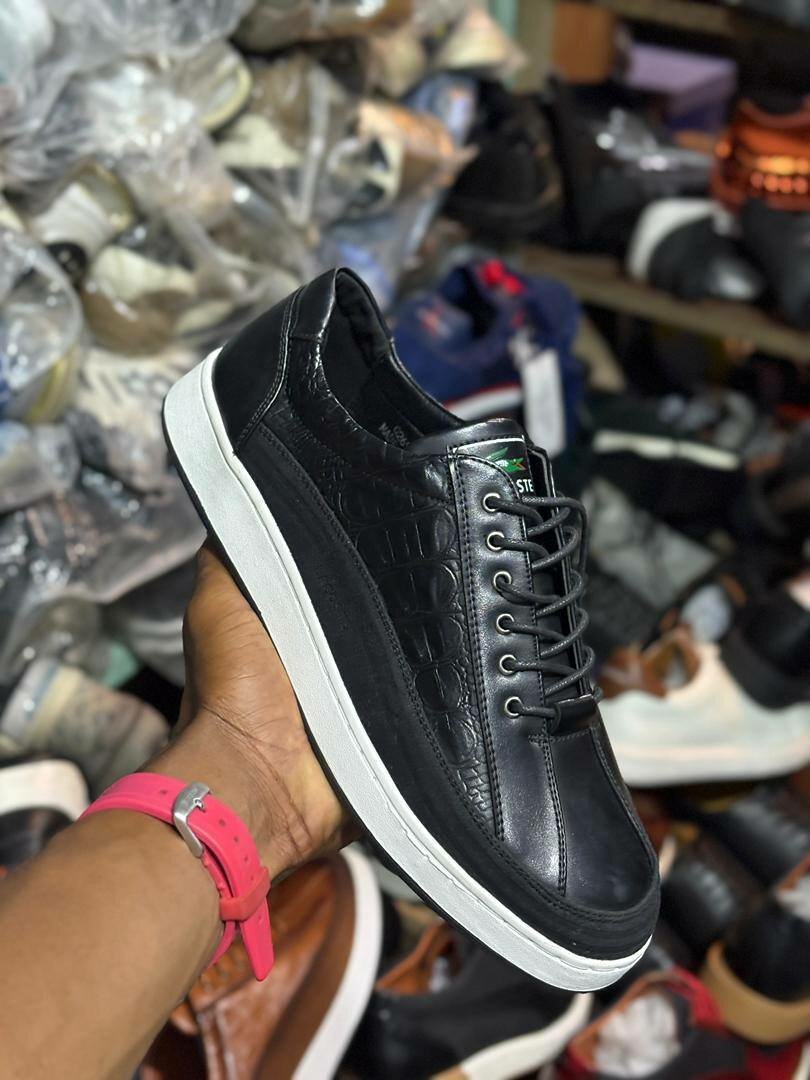 Chaussure homme lactose