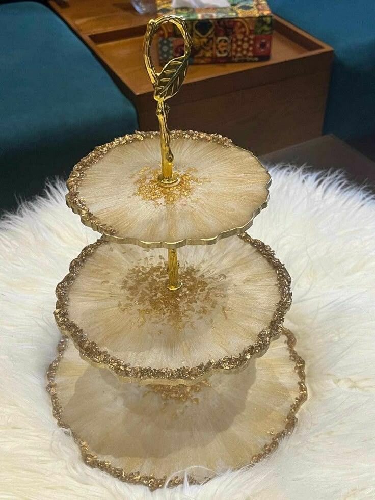 Resin tier tray