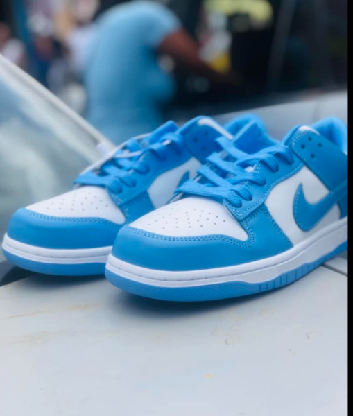 SB NIKES SNEAKERS