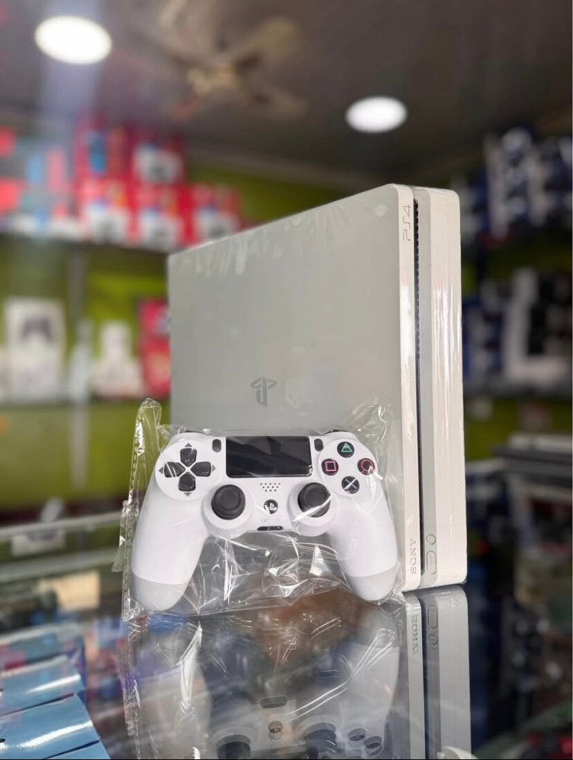 PS4 Slim Blanche