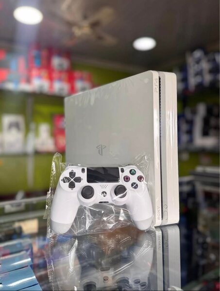 PS4 Slim Blanche