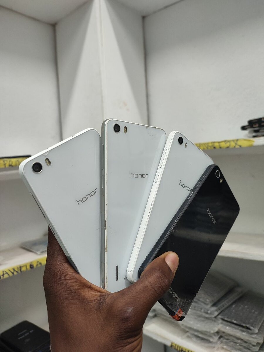 HONOR 6 mini