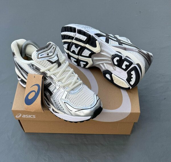 ASICS Sneakers Kayano