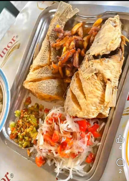 Plat de poisson frit savoureux