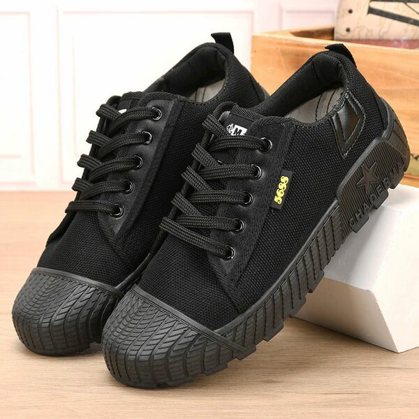 Combat sneakers
