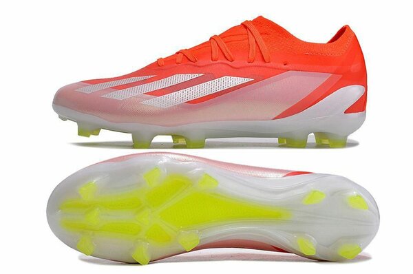 Crampons paire de margue adidas f50