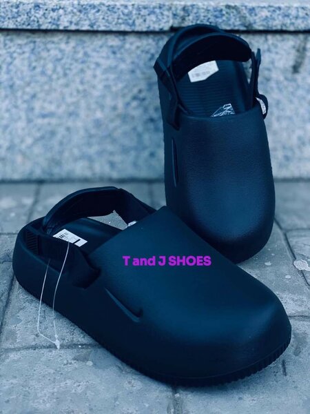 Nike slippers