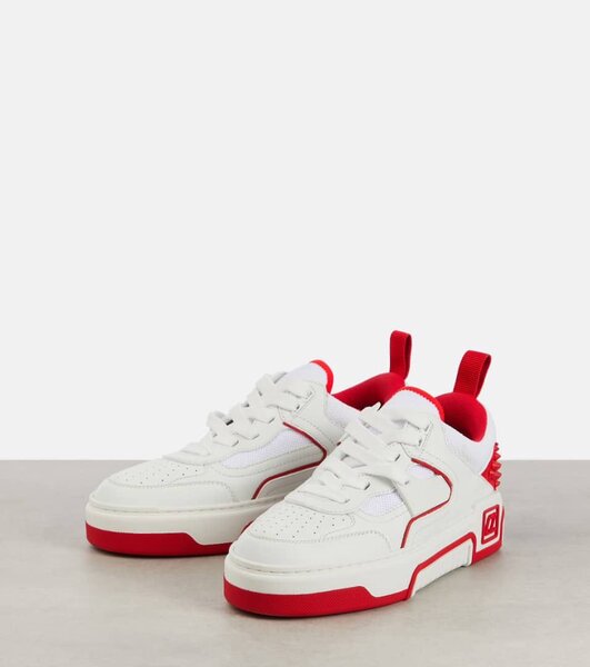 Sneakers rouges et blanches