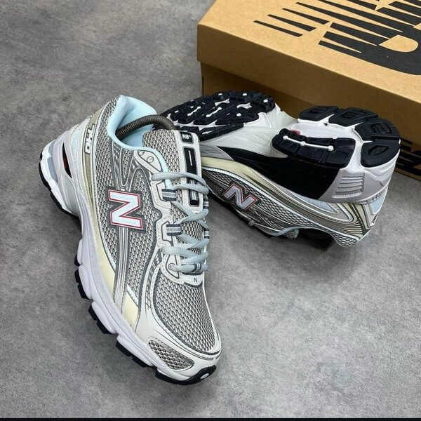 New balance 740