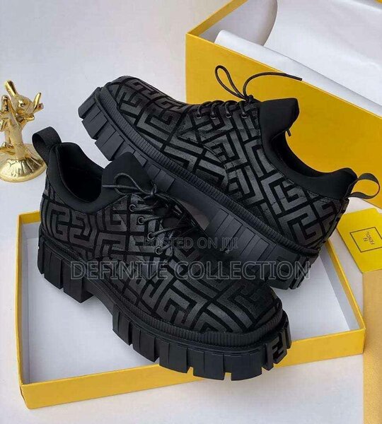 FENDI CLASSIC SHOES
