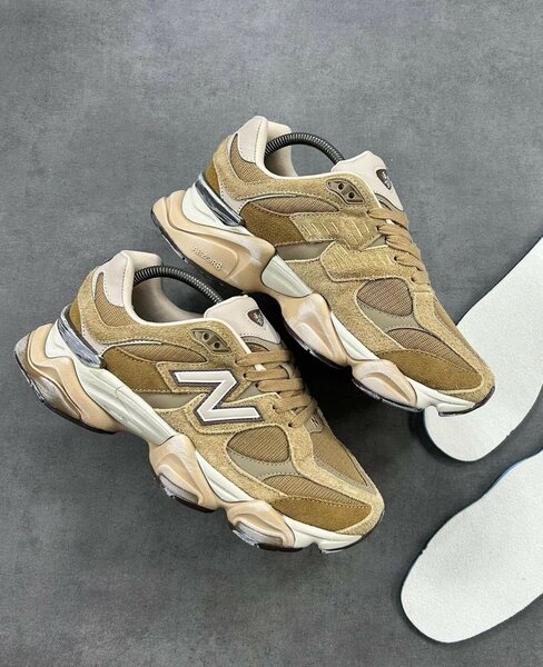 NEW BALANCE CLASSIC