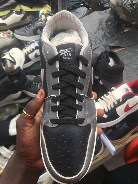mens sneaker
