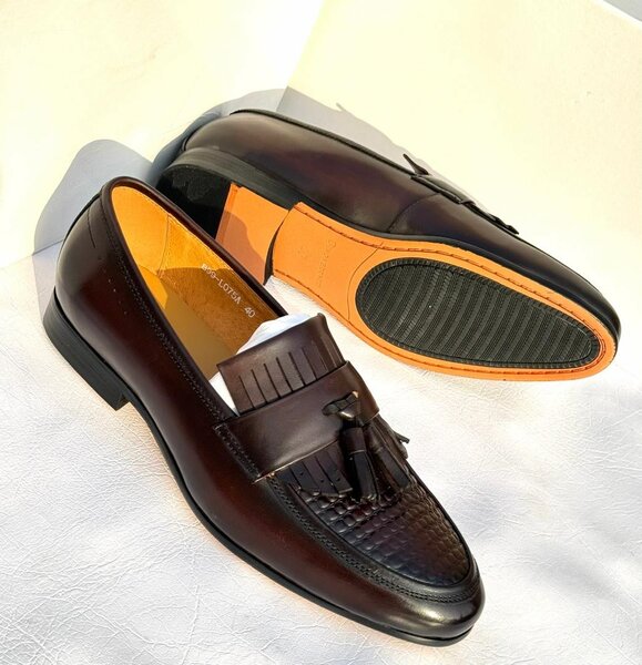 CLASSIC SHOES