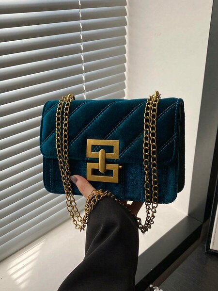 Shoulder bags