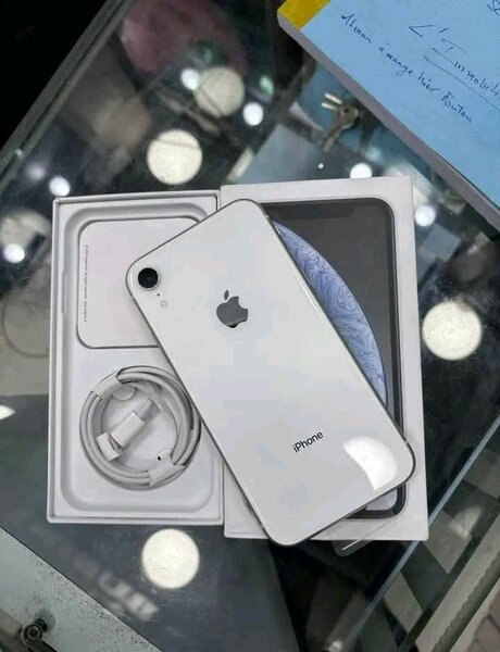 iPhone XR Blanc Débloqué