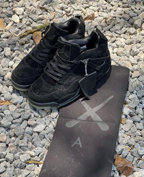 Jordan 4s