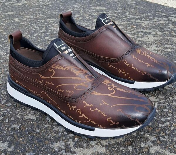 Chaussures de sport en cuir stylé
